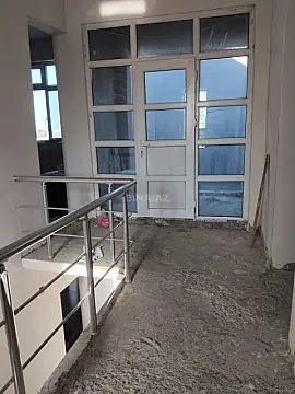 Satılır 5 otaqlı həyət evi 212 m²
