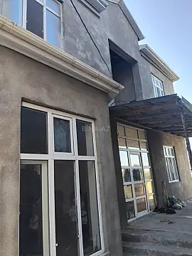 Satılır 5 otaqlı həyət evi 212 m²