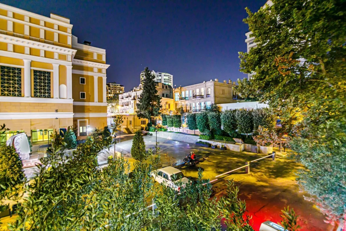 Kirayə verilir 3 otaqlı mənzil 120 m²