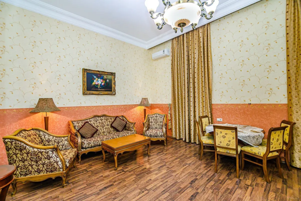 Kirayə verilir 3 otaqlı mənzil 120 m²