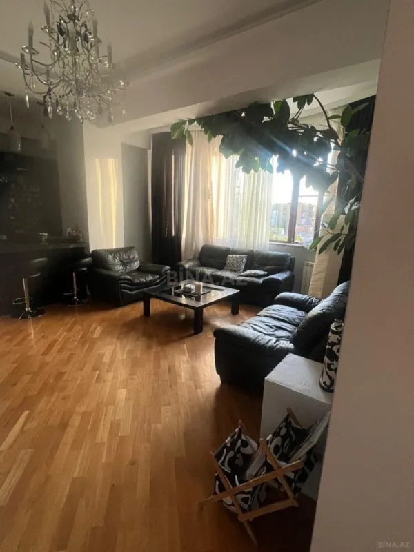 Kirayə verilir 3 otaqlı mənzil 81 m²