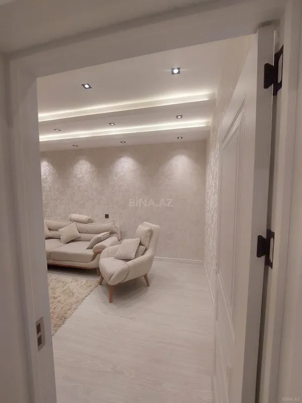Kirayə verilir 2 otaqlı mənzil 89 m²