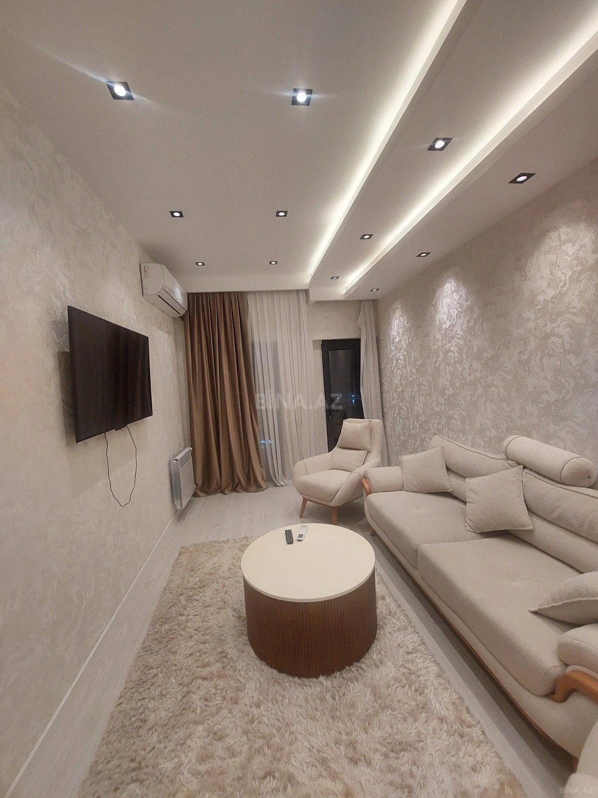 Kirayə verilir 2 otaqlı mənzil 89 m²