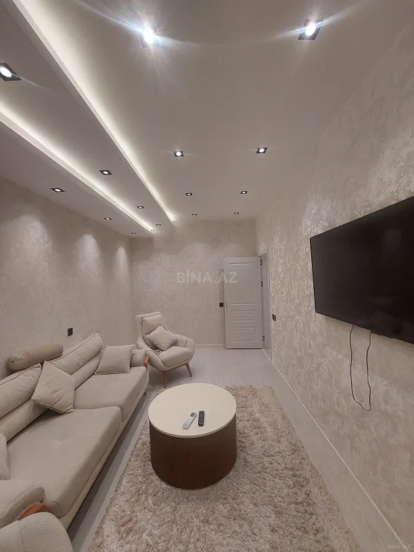 Kirayə verilir 2 otaqlı mənzil 89 m²