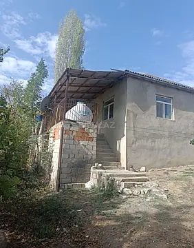 Satılır 6 otaqlı həyət evi 150 m²