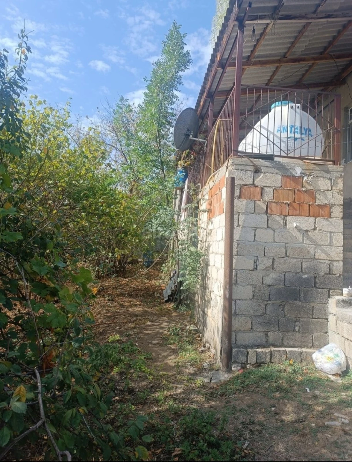 Satılır 6 otaqlı həyət evi 150 m²
