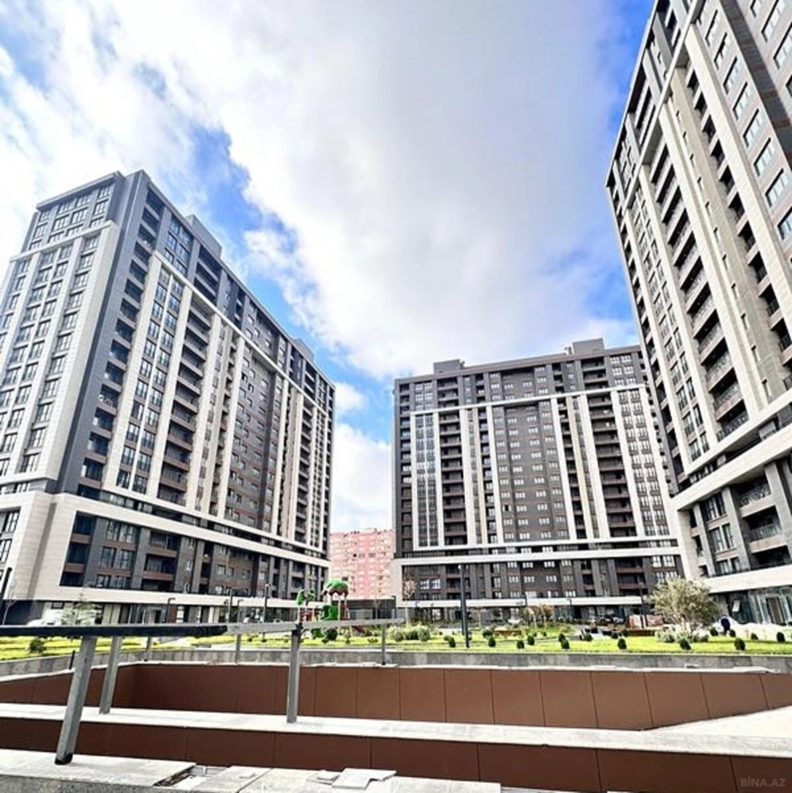 Satılır 2 otaqlı mənzil 68.3 m²