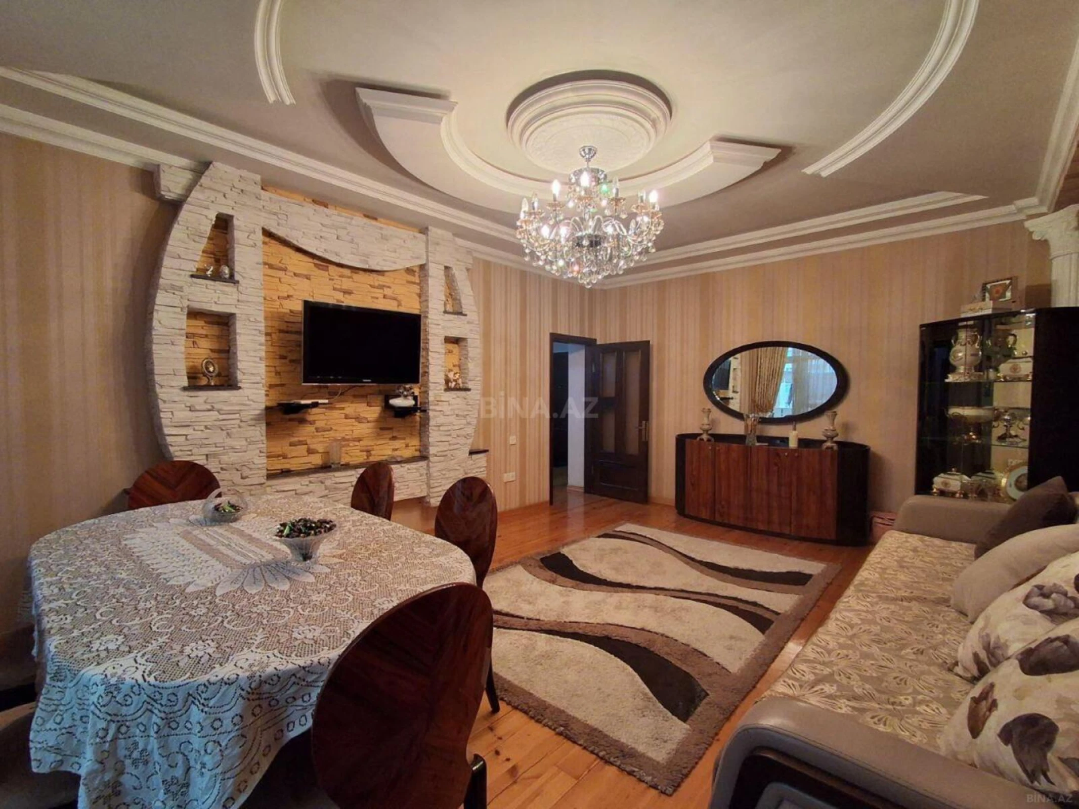 Satılır 2 otaqlı mənzil 90 m²