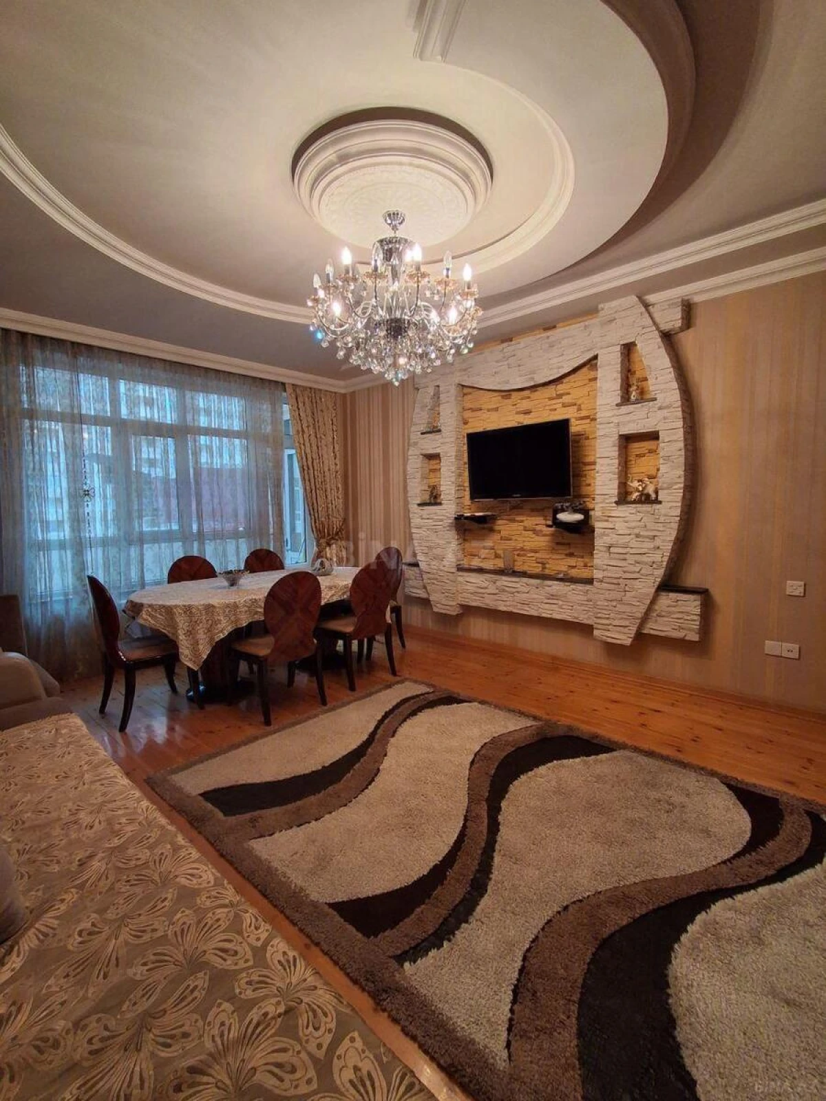 Satılır 2 otaqlı mənzil 90 m²