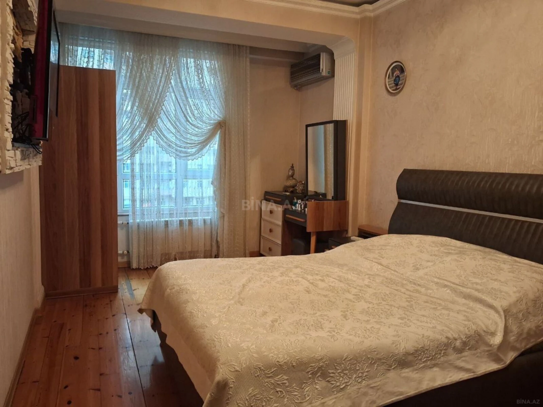Satılır 2 otaqlı mənzil 90 m²