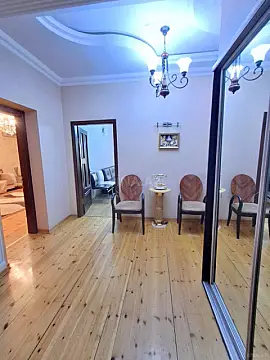 Satılır 2 otaqlı mənzil 90 m²