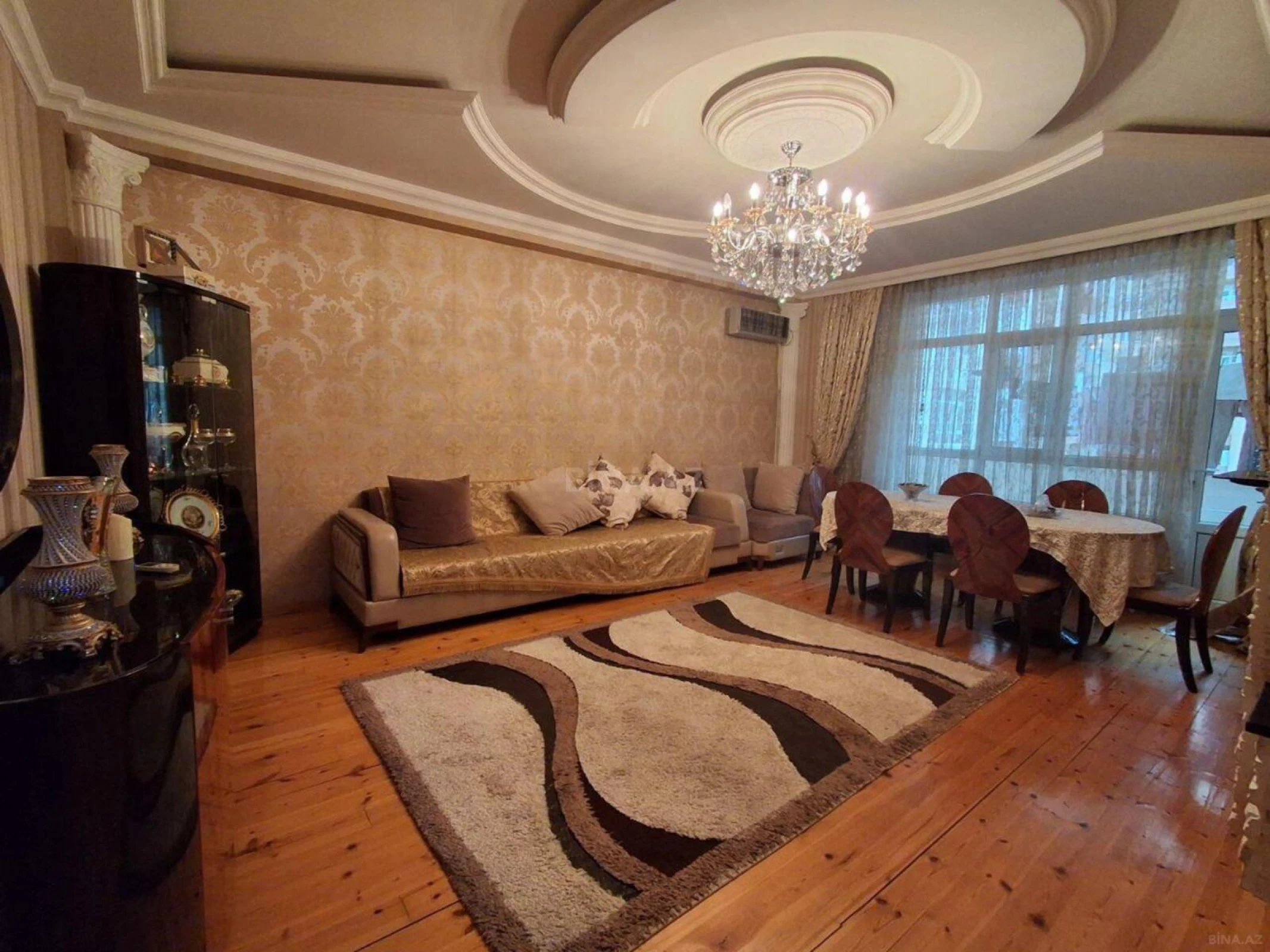 Satılır 2 otaqlı mənzil 90 m²