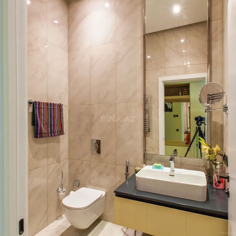 Kirayə verilir 2 otaqlı mənzil 95 m²