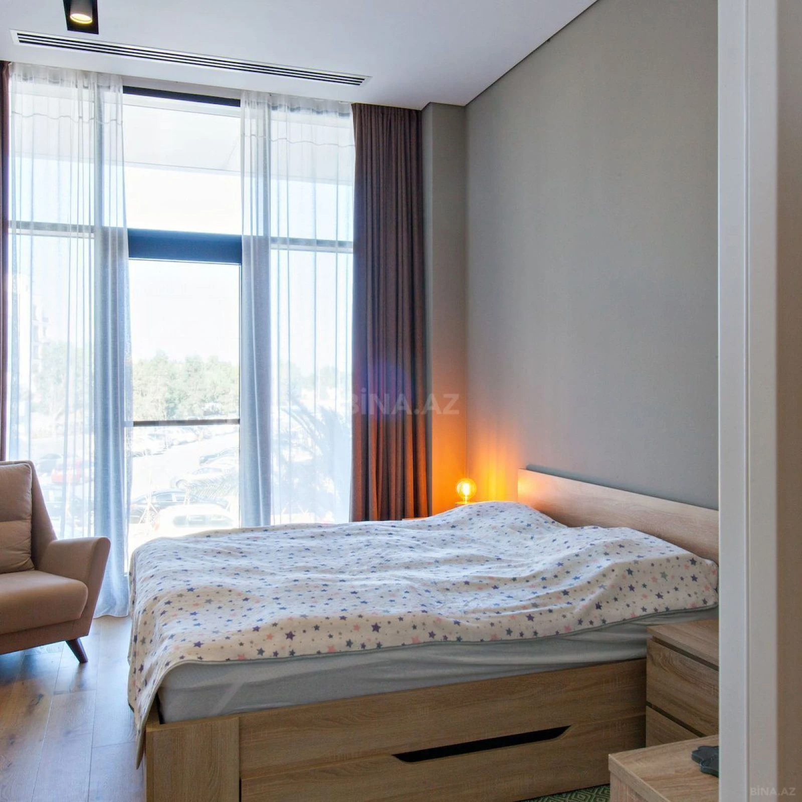 Kirayə verilir 2 otaqlı mənzil 95 m²