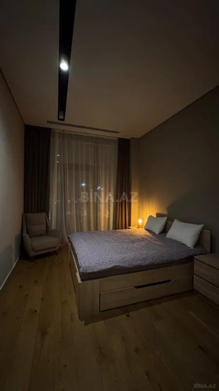 Kirayə verilir 2 otaqlı mənzil 95 m²