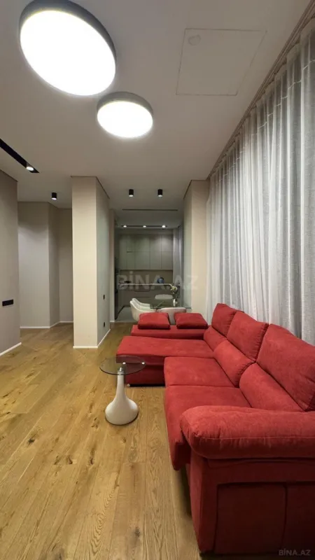 Kirayə verilir 2 otaqlı mənzil 95 m²