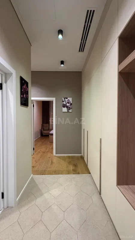 Kirayə verilir 2 otaqlı mənzil 95 m²