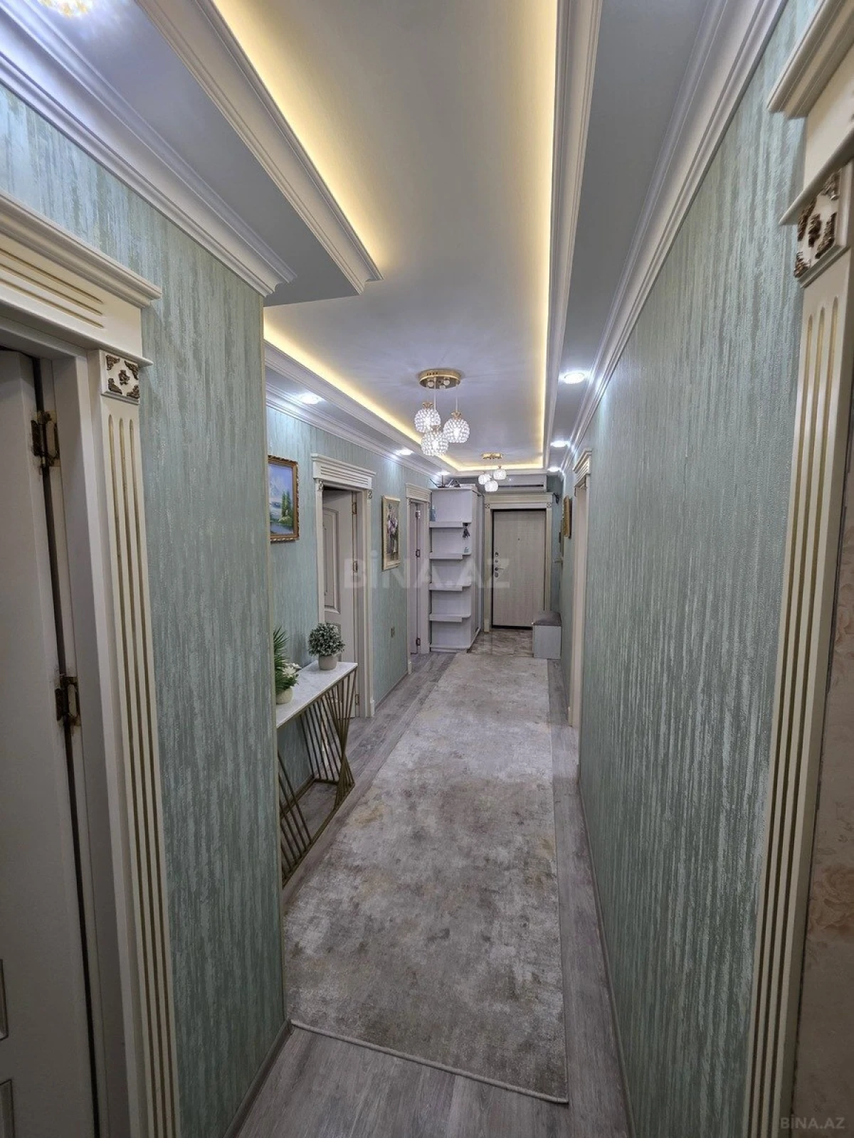 Satılır 4 otaqlı mənzil 108 m²