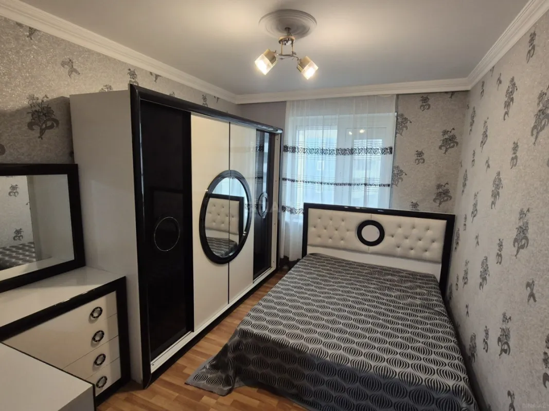 Kirayə verilir 2 otaqlı mənzil 84 m²