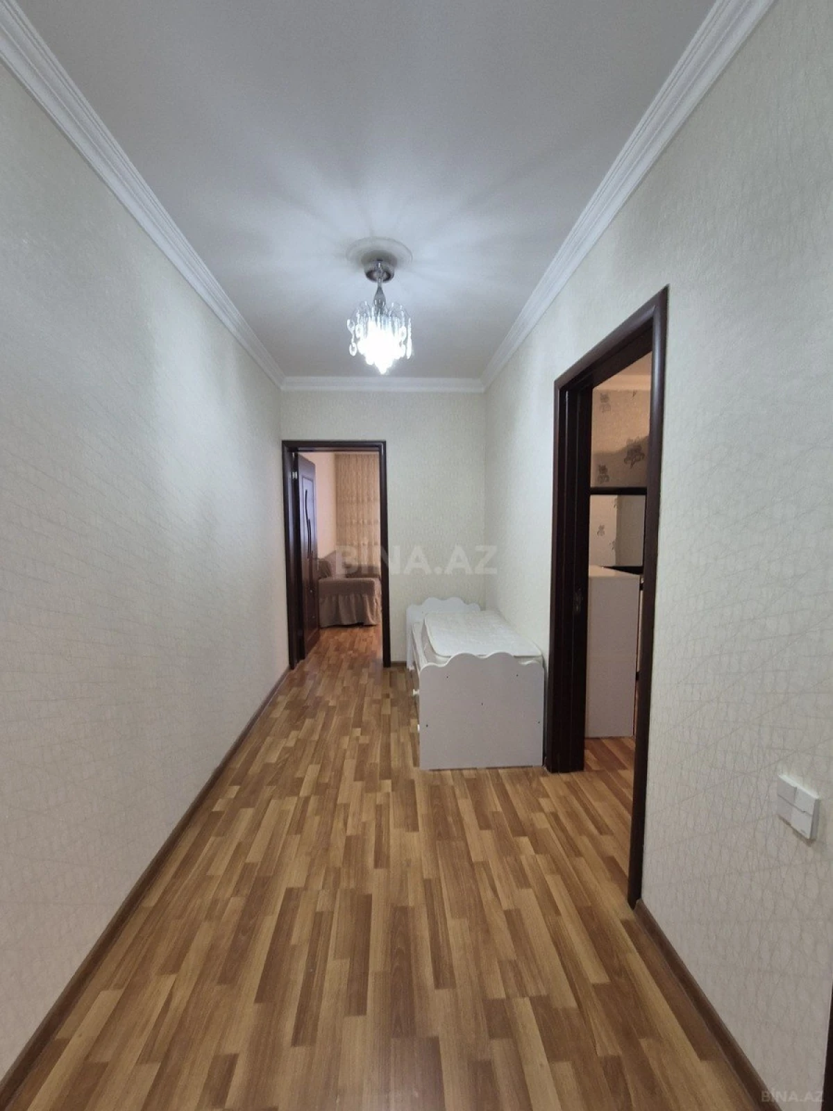 Kirayə verilir 2 otaqlı mənzil 84 m²