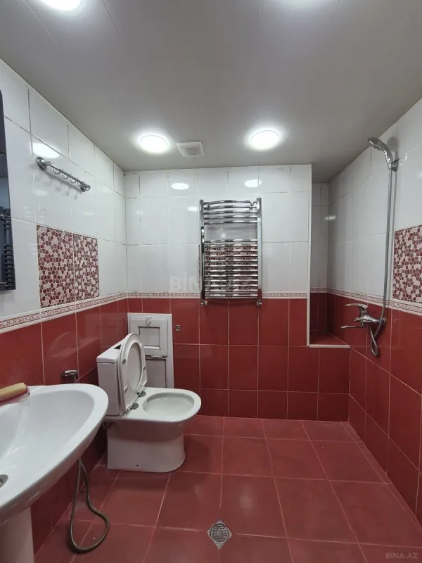 Kirayə verilir 2 otaqlı mənzil 84 m²