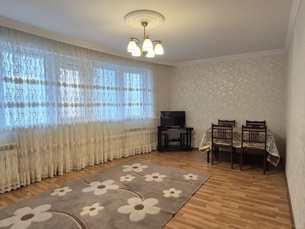 Kirayə verilir 2 otaqlı mənzil 84 m²