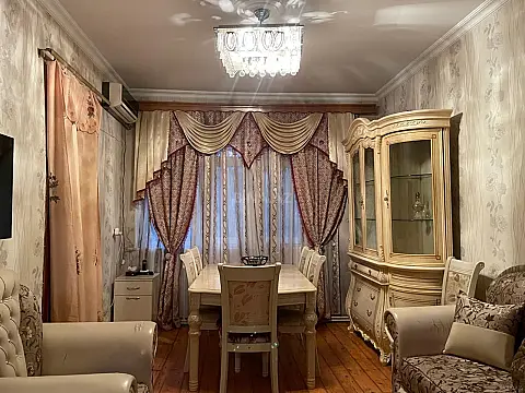 Kirayə verilir 2 otaqlı mənzil 60 m²