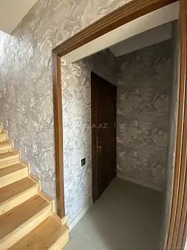 Satılır 5 otaqlı həyət evi 390 m²