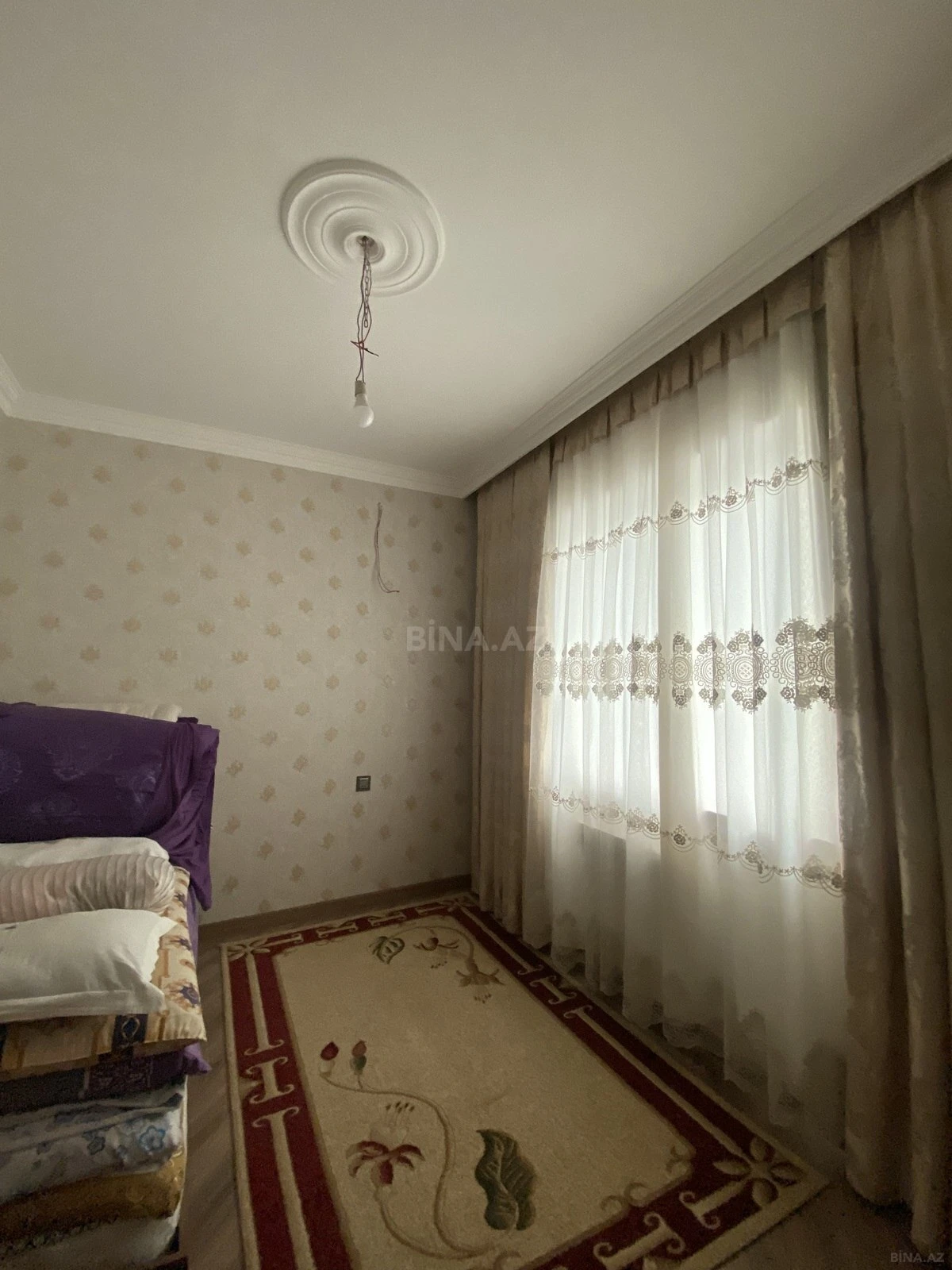 Satılır 5 otaqlı həyət evi 390 m²