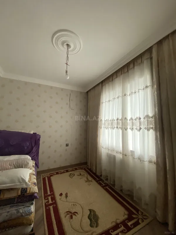 Satılır 5 otaqlı həyət evi 390 m²