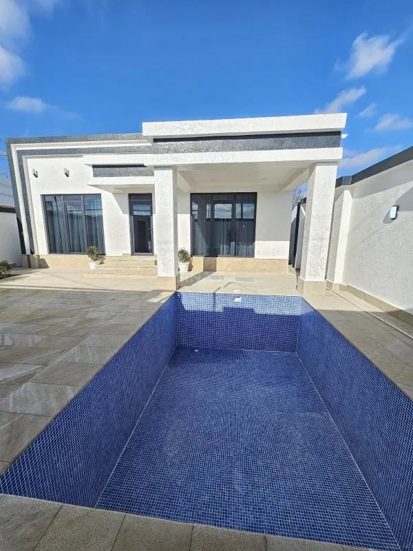 Satılır 4 otaqlı həyət evi 150 m²