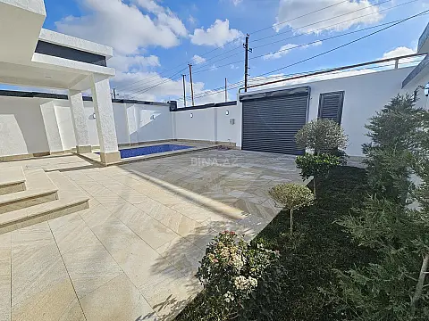 Satılır 4 otaqlı həyət evi 150 m²