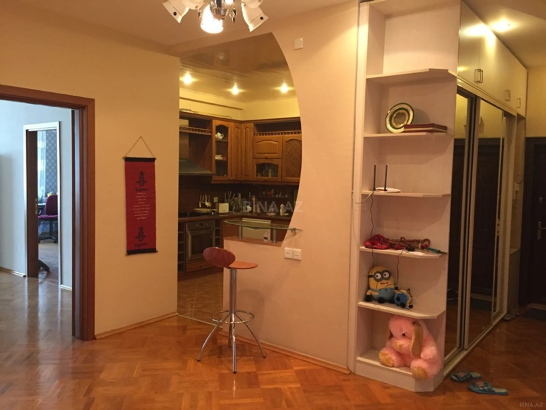 Satılır 4 otaqlı mənzil 165 m²