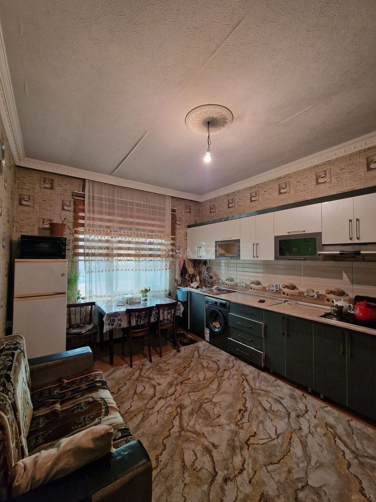 Satılır 4 otaqlı həyət evi 175 m²