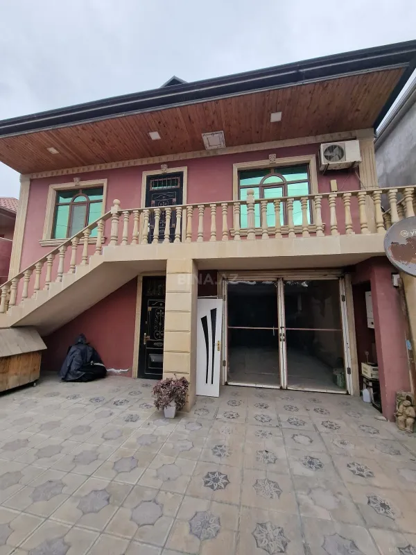 Satılır 4 otaqlı həyət evi 175 m²