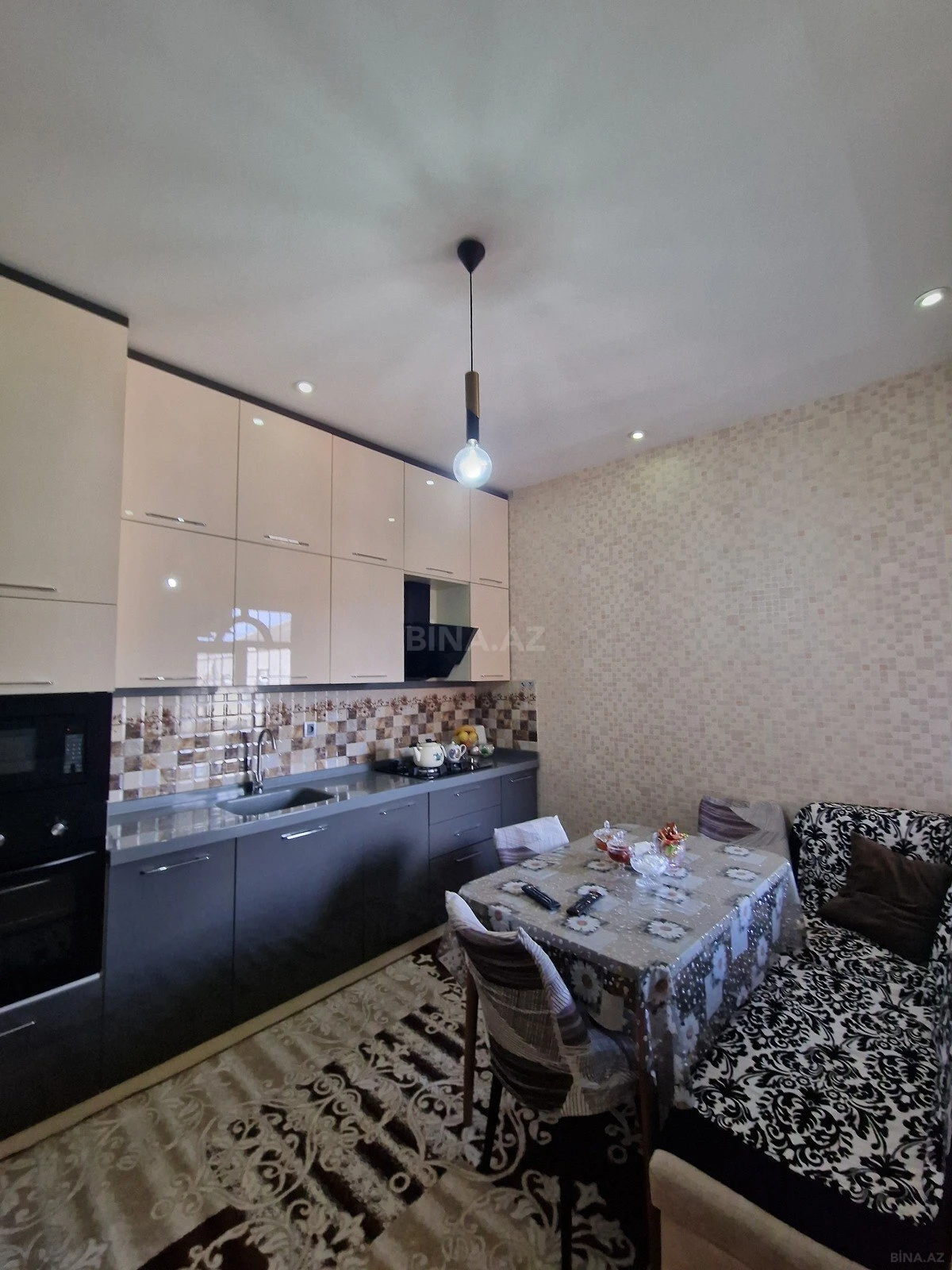 Satılır 4 otaqlı həyət evi 174 m²