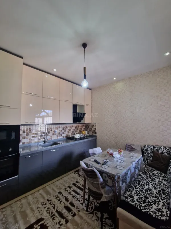 Satılır 4 otaqlı həyət evi 174 m²