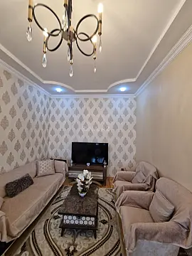 Satılır 4 otaqlı həyət evi 174 m²