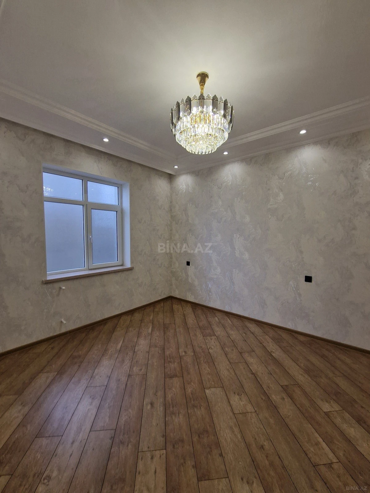 Satılır 4 otaqlı həyət evi 144 m²