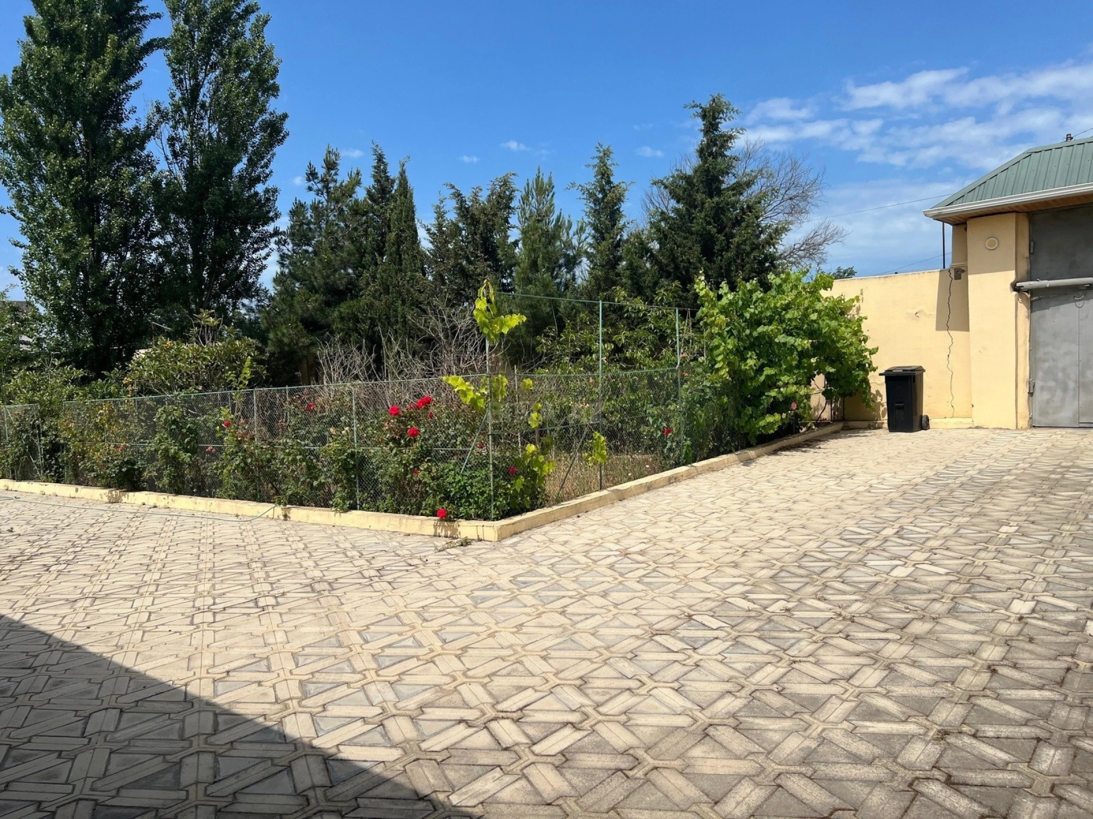 Satılır 3 otaqlı həyət evi 150 m²