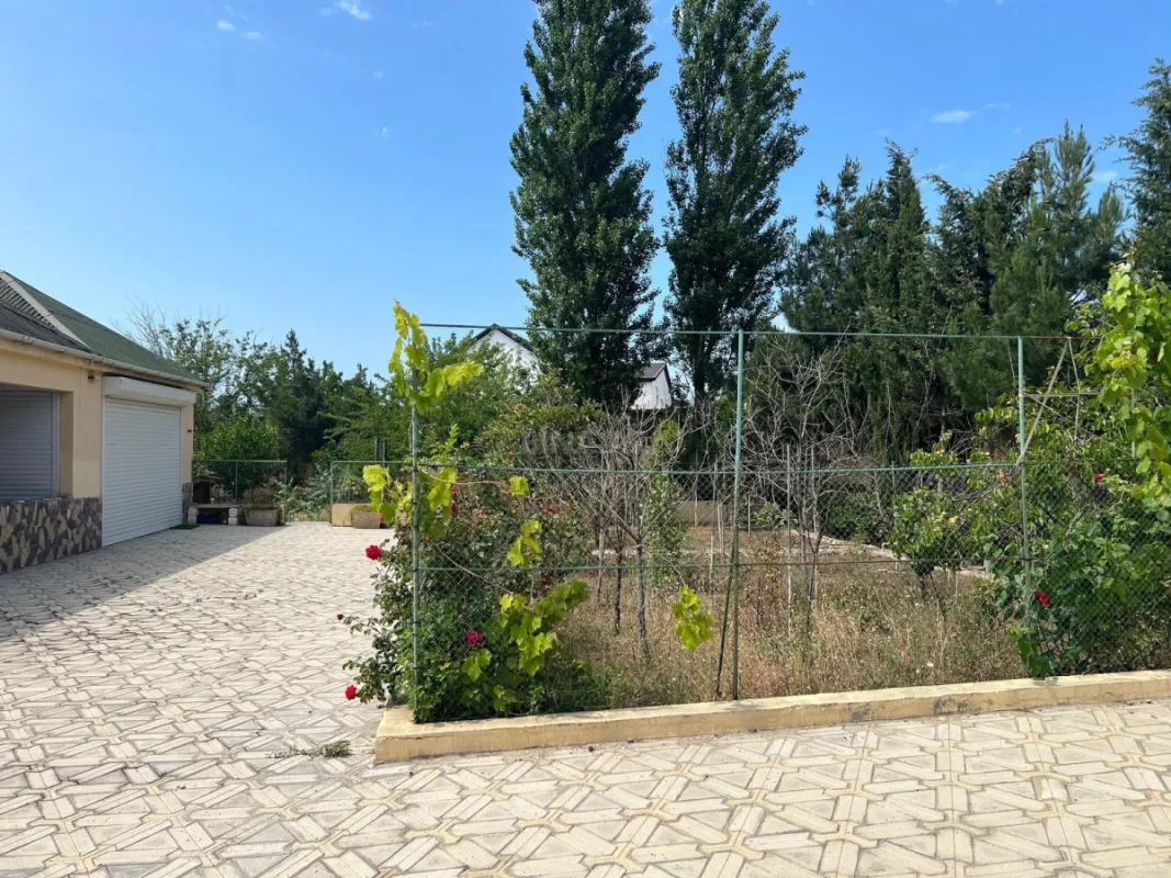 Satılır 3 otaqlı həyət evi 150 m²