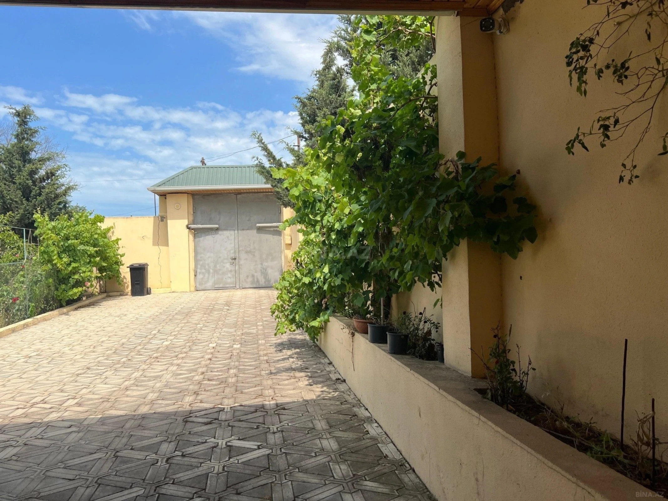 Satılır 3 otaqlı həyət evi 150 m²