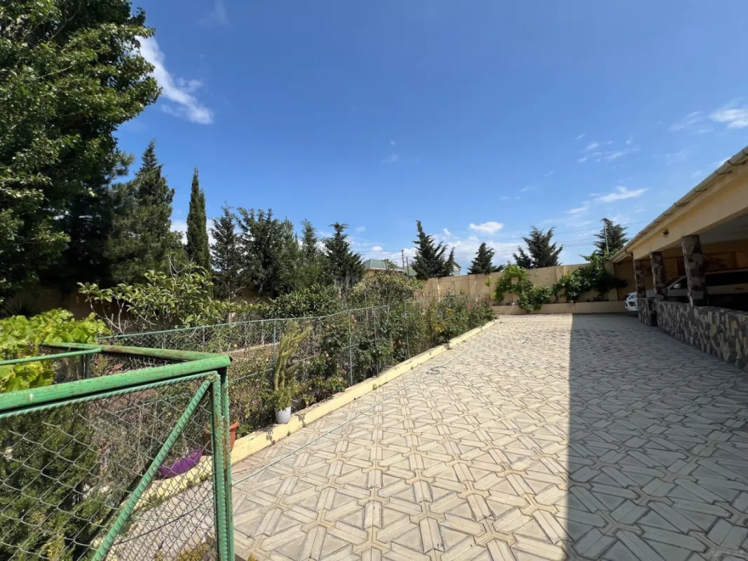 Satılır 3 otaqlı həyət evi 150 m²