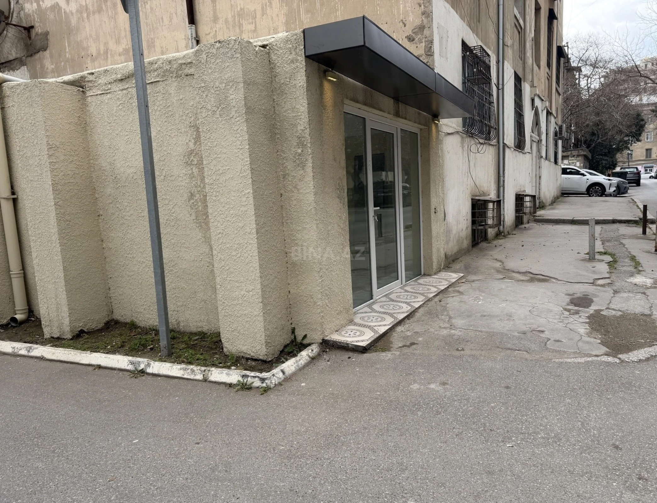 Satılır obyekt 17 m²