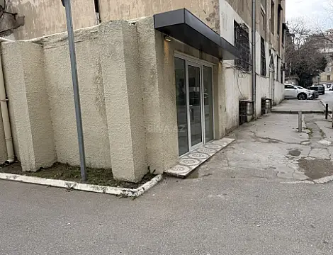 Satılır obyekt 17 m²