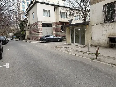 Satılır obyekt 17 m²