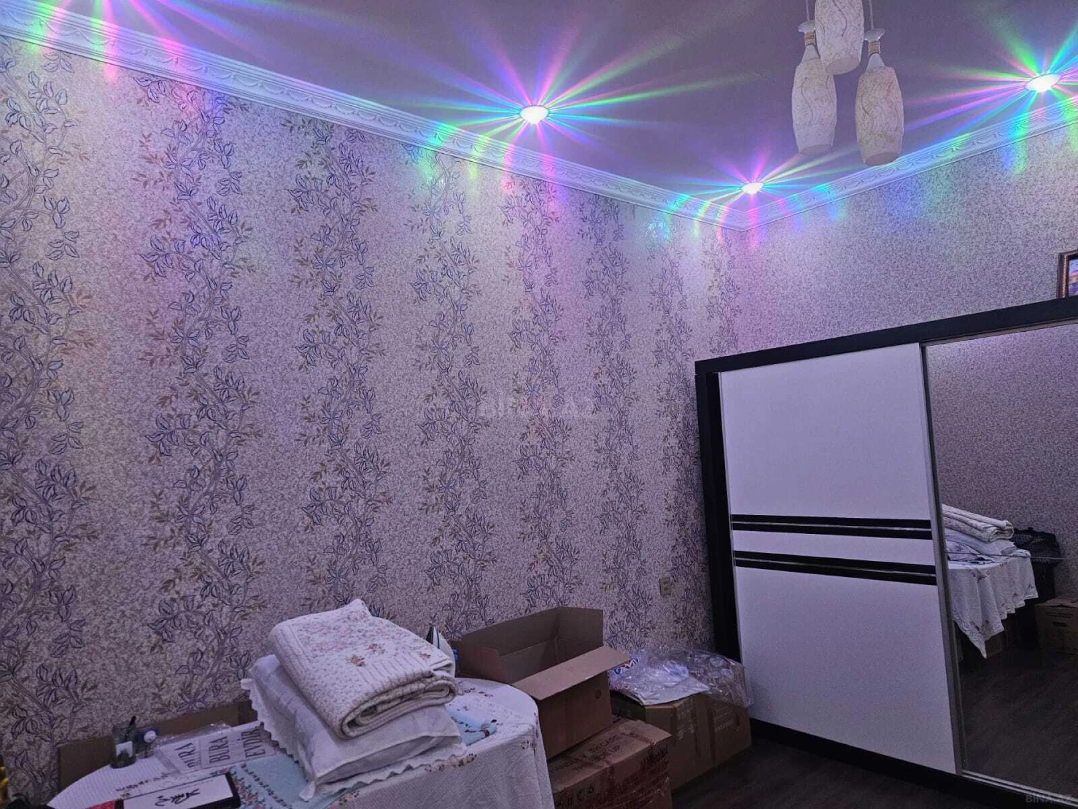 Kirayə verilir 4 otaqlı mənzil 130 m²