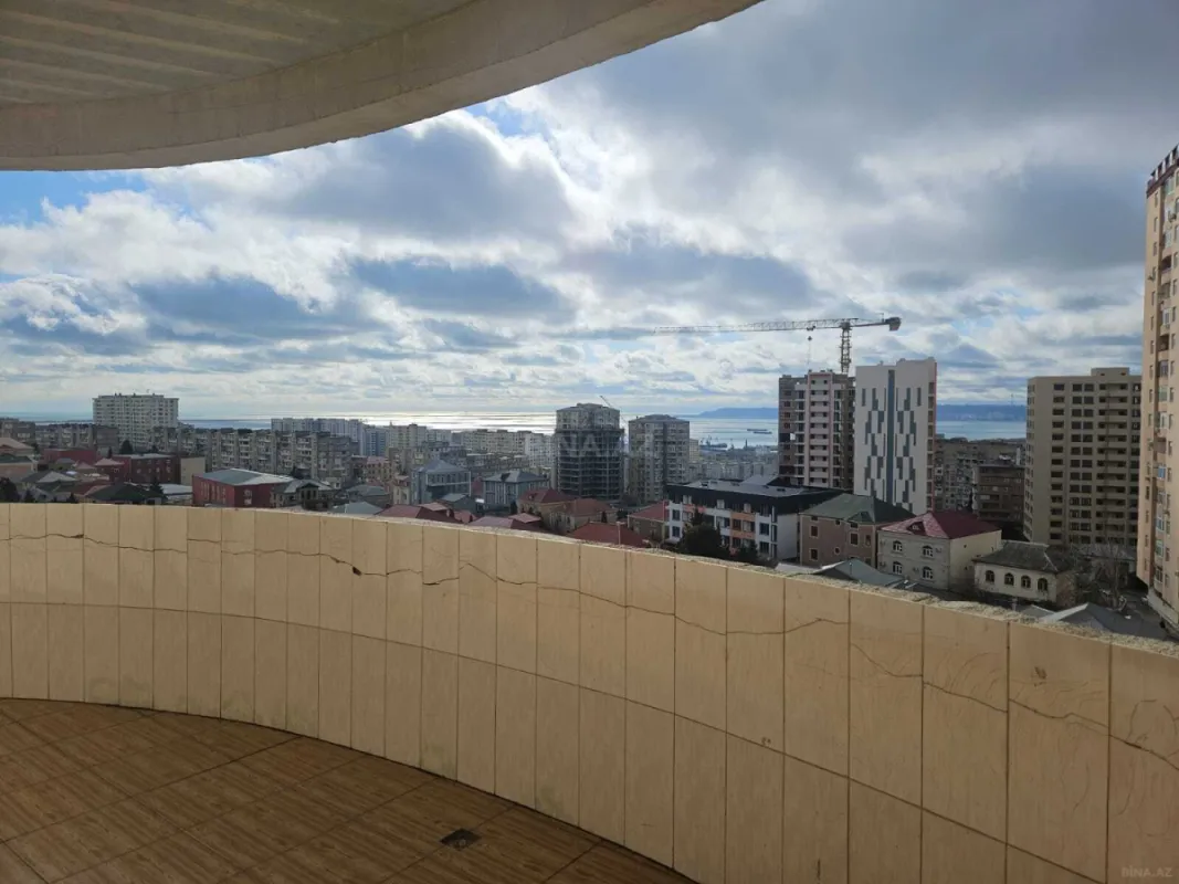Kirayə verilir 3 otaqlı mənzil 130 m²