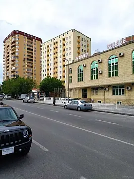 Kirayə verilir 3 otaqlı mənzil 130 m² — Bakı, Həzi Aslanov qəs. 3 otaq 130.00 m²