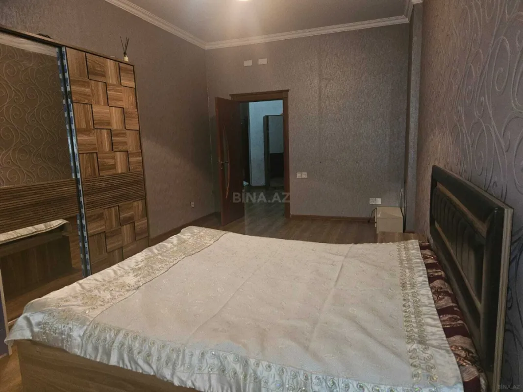 Kirayə verilir 3 otaqlı mənzil 130 m²
